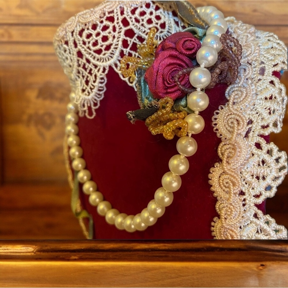 Pearls Single Strand of Vintage Faux Pearls with Gold Clasp 16”